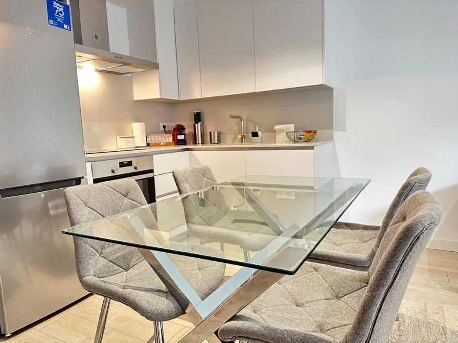 Apartment New Port, Free Parking Ybh3a